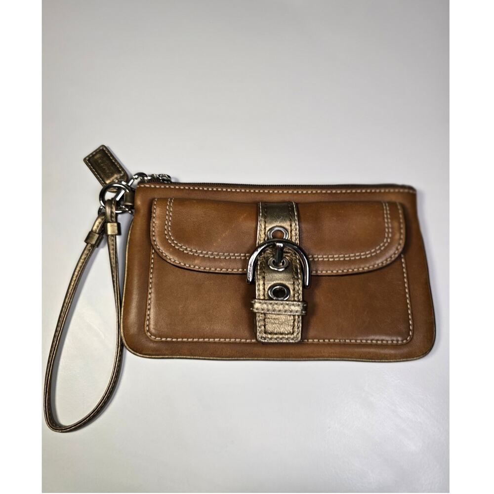 Coach Soho Buckle Leather Wristlet Brown Zip Wallet Clutch Genuine Leather